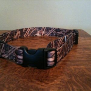 A dog collar that is sitting on top of a table.